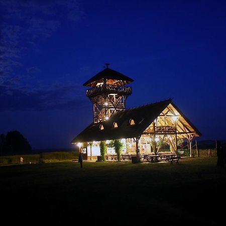 Guest House Zasavica ภายนอก รูปภาพ